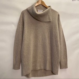 Nordstrom Signature 100% cashmere pullover sweater